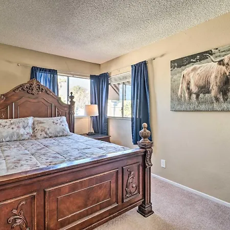 Stylish Home With Pool - 5 Mi To Las Vegas Strip!